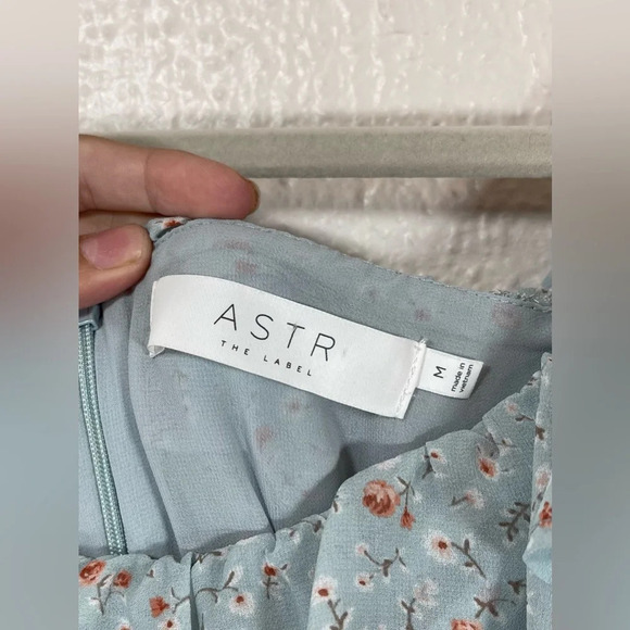 ASTR The Label Dress Short Sleeve Ruffle Neck Ruched Teal Multi Ditsy Women’s M - Picture 5 of 14